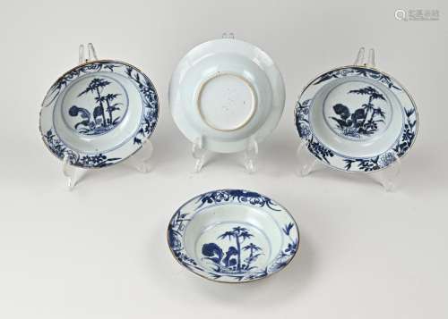 Four 18th century Chinese porridge plates Ø 16.5 cm.