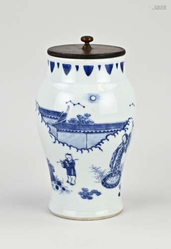 Chinese lidded pot, H 19 cm.