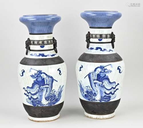 Set of Chinese vases, H 47.5 cm.