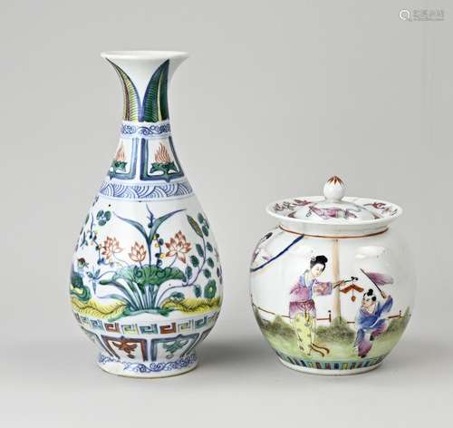 Two parts Chinese porcelain