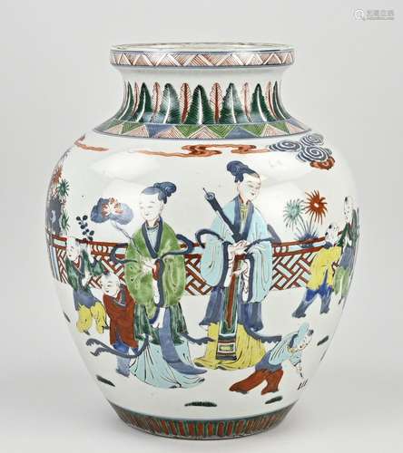 19th century Chinese wucai vase, H 33.5 x Ø 27 cm.