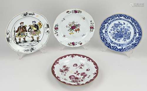 Four Chinese plates Ø 23 - 24 cm.