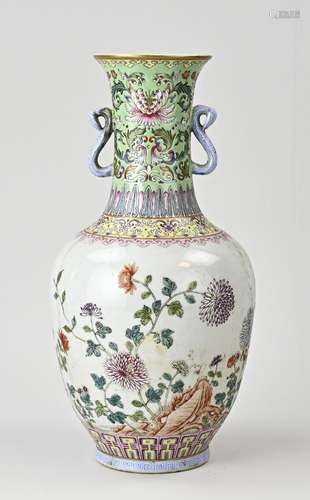 Chinese vase, H 29.5 cm.