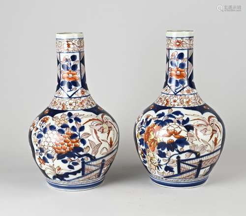 Two Imari vases