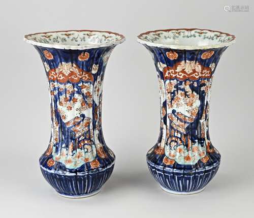 Two Japanese Imari collar vases, H 32 cm.