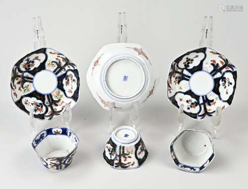 Three Imari cups + saucers