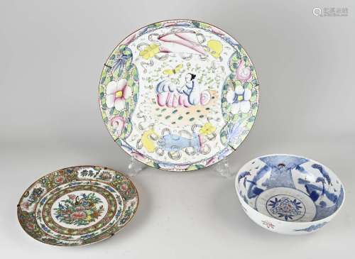 Three parts Chinese/Japanese porcelain