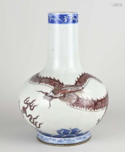 Chinese dragon vase, H 31 cm.