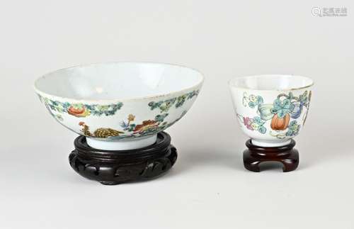 Two parts Chinese porcelain