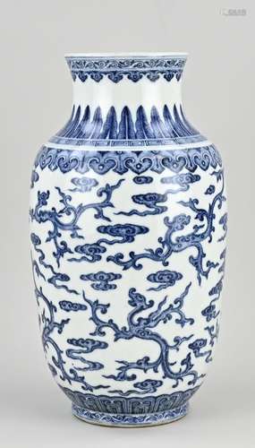 Chinese vase, H 38.5 cm.