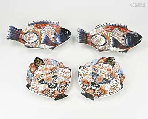 Four Japanese Imari fish plates 23 - 28 cm.