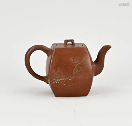 Antique Chinese Yixing teapot