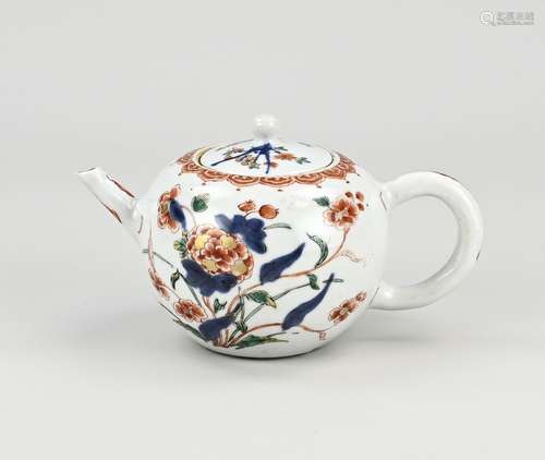 18th century Chinese Imari teapot Ø 10 cm.