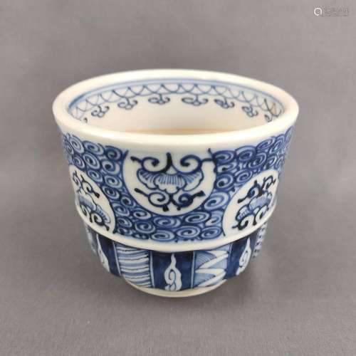 Cachepot / Cachepot, China, blue painting, height 10cm and d...
