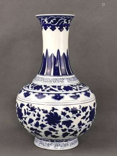 Fine blue and white bottle vase in the Ming style, China, sp...