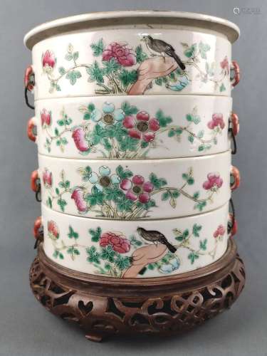 Serving bowl with lid, 4-tier, porcelain, Famille rose, on a...