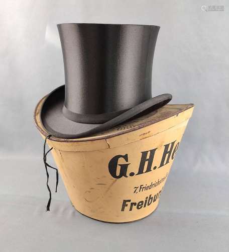 Folding cylinder, Chapeau Claque, in original hatbox, G.H. F...