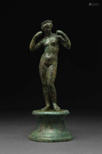 LARGE ROMAN BRONZE VENUS STATUE