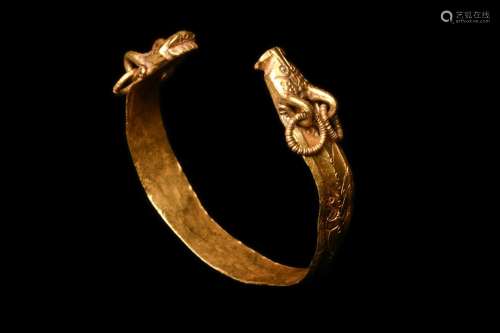 RARE GRECO-THRACIAN GOLD BRACELET WITH BEAST HEADS