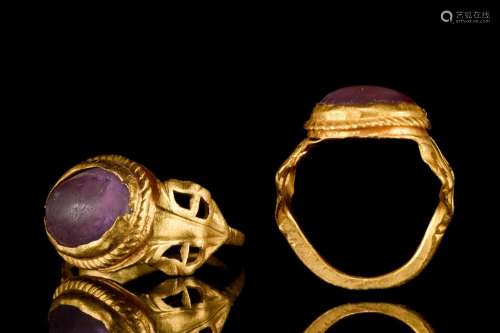 ROMAN GOLD RING WITH LARGE AMETHYST GEM