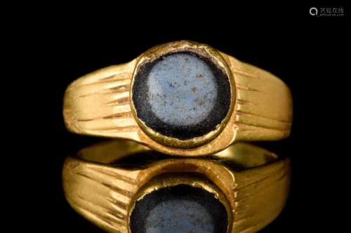 ROMAN GOLD RING WITH AGATE