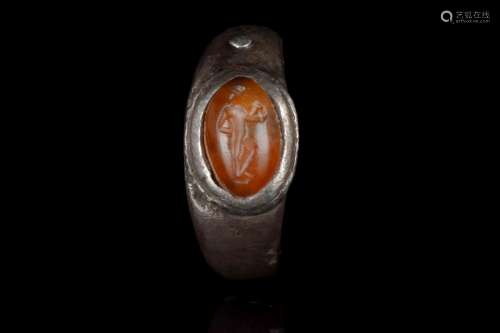 ROMAN SILVER INTAGLIO RING WITH STANDING GOD