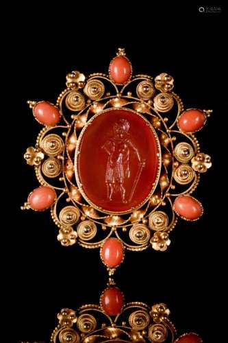 STUNNING NEOCLASSICAL GOLD BROOCH WITH LARGE INTAGLIO DEPICT...