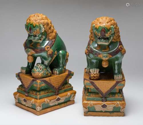 Pair of Foo dogs, Qing dynasty. China, late 19th, early 20th...