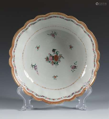 Quianlong period bowl, XVIII century, India Company. Glazed ...
