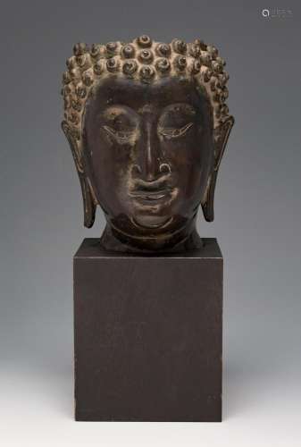 Bodhisattva head. Possibly Thai, XVII-XVIII century. In bron...