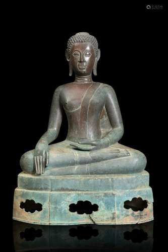 Buddha figure; Thailand, 16th century. Bronze.