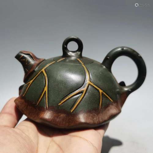 Chinese Yixing Zisha Clay Lotus Leaf Teapot w Artist Signed