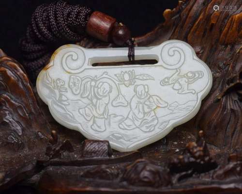 Chinese Qing Dy Hetian Jade Ruyi Lock Pendant