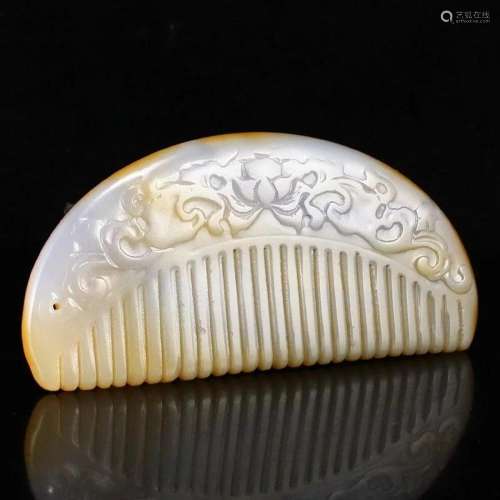 Chinese Natural Agate Carved Comb