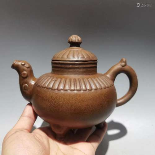 Chinese Yixing Zisha Clay 3 Leg Teapot w Artist Signed