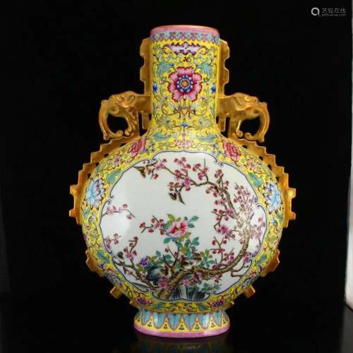 Chinese Gilt Gold Yellow Ground Famille Rose Porcelain Phoen...