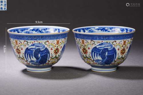 Pair of Blue and White Famille Rose Phoenix Bowls