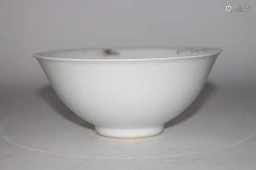 白釉碗