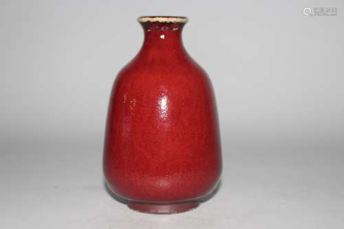 红釉莱菔瓶
