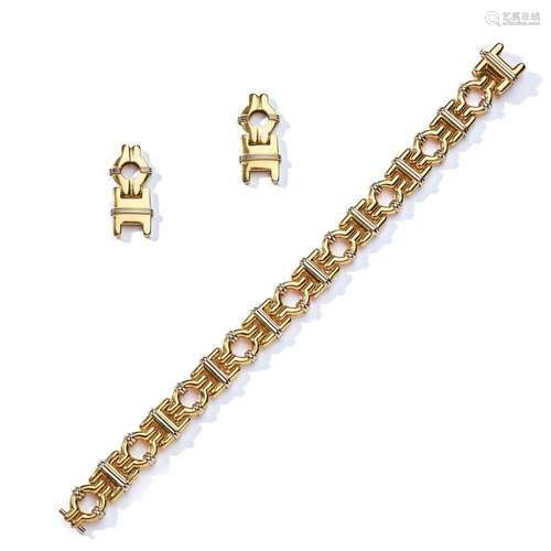 Kria: A fancy-link bracelet and earrings