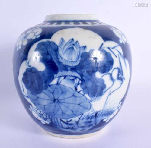 AN UNUSUAL 19TH CENTURY CHINESE BLUE AND WHITE PORCELAIN GIN...