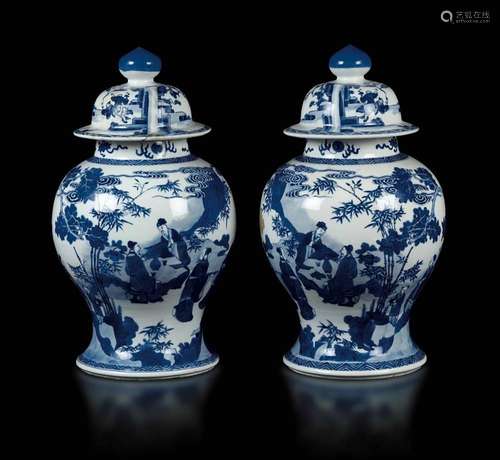 Two porcelain potiches, China, Qing Dynasty