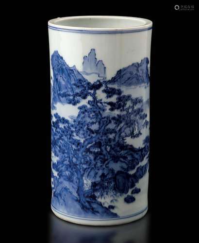 A porcelain vase, China, Qing Dynasty, 1800s