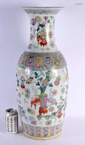 A LARGE 19TH CENTURY CHINESE FAMILLE ROSE PORCELAIN VASE Qin...