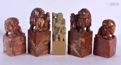 FIVE 19TH CENTURY CHINESE CARVED SOAPSTONE SEALS Qing. Large...