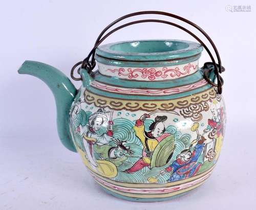 A RARE EARLY 20TH CENTURY CHINESE YIXING POTTERY TEAPOT AND ...