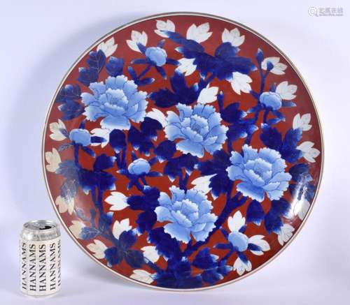 A LARGE EARLY 20TH CENTURY JAPANESE TAISHO PERIOD IMARI CHAR...