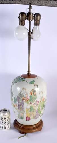 A LARGE EARLY 20TH CENTURY CHINESE FAMILLE ROSE PORCELAIN LA...