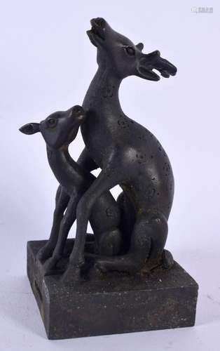 A CHINESE BRONZE TWIN DEER SEAL 20th Century. 12 cm x 5 cm.