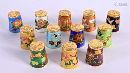 TWELVE CHINESE CLOISONNE ENAMEL THIMBLES 20th Century. 129 g...